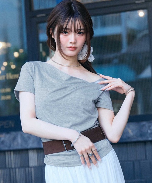 muet.（ミュエ）の「2WAYオフショルドレープTシャツ（Tシャツ/カットソー・レディース・オフホワイト/杢グレー/ブラック・MEDIUM/LARGE）」の5枚目の写真