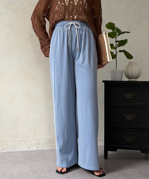 Chez toi（シェトワ）の「【ウエスト総ゴム】【楽して美脚】カットデニムイージーパンツ（その他パンツ・レディース・ブルー/ネイビー/ベージュ・FREE）」の11枚目の写真