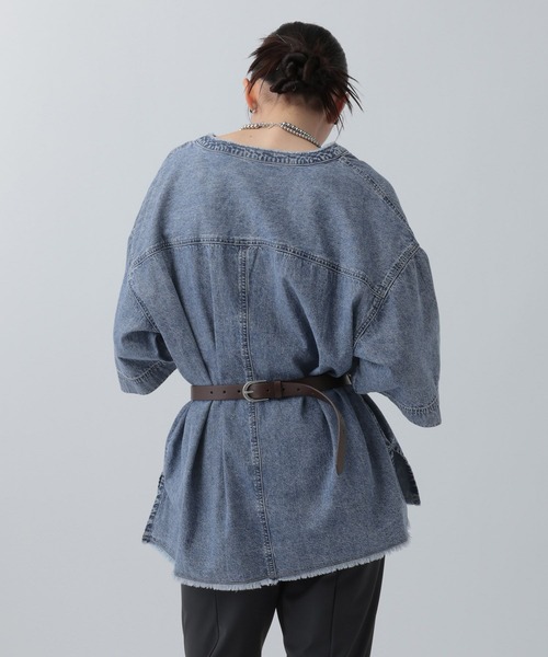 LEPSIM(レプシィム)の「デニムスキッパーTブラウス 664824(シャツ/ブラウス・レディース・ブラック/ライトブルー・FREE)」の20枚目の写真