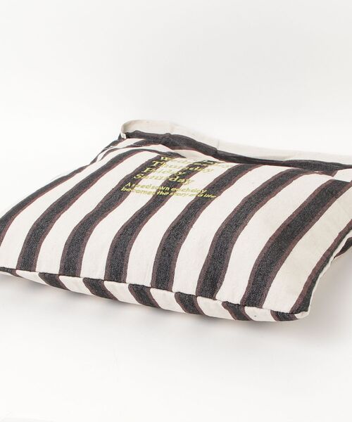 beej（ビージ）の「(beej)stripe fabric Osbag（トートバッグ・レディース・イエロー/オレンジ/ブラック/グリーン・ONE SIZE）」の6枚目の写真