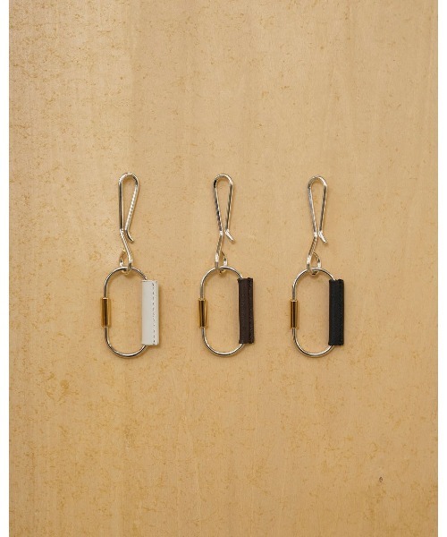 TODAYFUL（トゥデイフル）の「Useful Key Charm 12611022（ネックレス・メンズ・バーガンディー/オフホワイト/ブラック・FREE）」の5枚目の写真