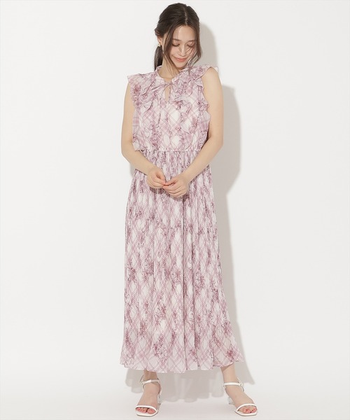 WILLSELECTION(ウィルセレクション)の「フラワーチェックプリントプリーツ切替ワンピース(ワンピース・レディース・ホワイト系その他/レッド系その他/ブルー系その他・FREE)」の3枚目の写真
