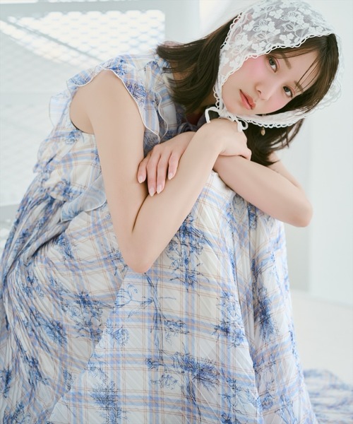 WILLSELECTION(ウィルセレクション)の「フラワーチェックプリントプリーツ切替ワンピース(ワンピース・レディース・ホワイト系その他/レッド系その他/ブルー系その他・FREE)」の16枚目の写真