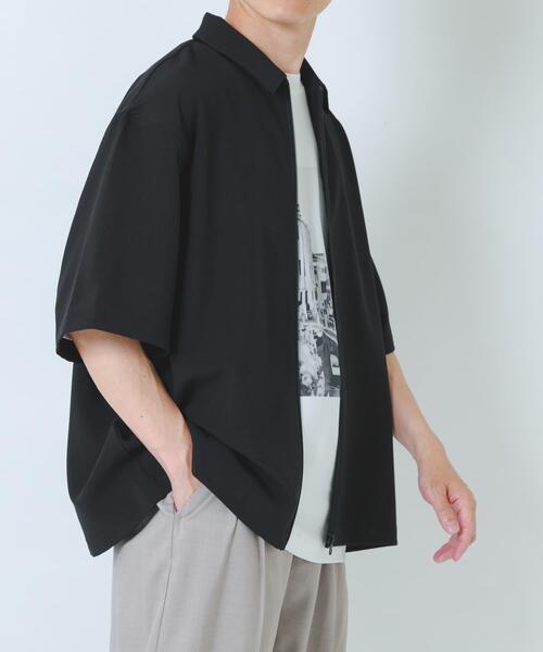 ITEMS URBANRESEARCH（アイテムズ アーバンリサーチ）の「2WAYストレッチ半袖ジップアップシャツ（シャツ/ブラウス・メンズ・ネイビー/グレー/ブラック/ベージュ・LARGE/MEDIUM）」の17枚目の写真