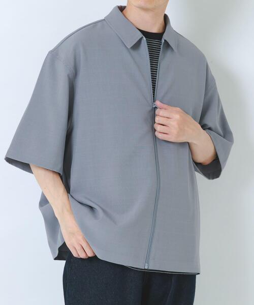 ITEMS URBANRESEARCH（アイテムズ アーバンリサーチ）の「2WAYストレッチ半袖ジップアップシャツ（シャツ/ブラウス・メンズ・ネイビー/グレー/ブラック/ベージュ・LARGE/MEDIUM）」の8枚目の写真