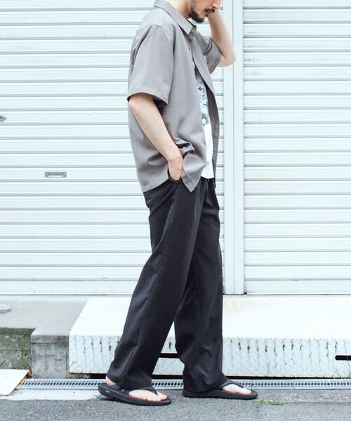 ITEMS URBANRESEARCH（アイテムズ アーバンリサーチ）の「2WAYストレッチ半袖ジップアップシャツ（シャツ/ブラウス・メンズ・ネイビー/グレー/ブラック/ベージュ・LARGE/MEDIUM）」の17枚目の写真