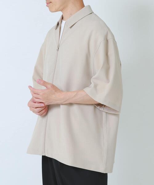 ITEMS URBANRESEARCH（アイテムズ アーバンリサーチ）の「2WAYストレッチ半袖ジップアップシャツ（シャツ/ブラウス・メンズ・ネイビー/グレー/ブラック/ベージュ・LARGE/MEDIUM）」の21枚目の写真