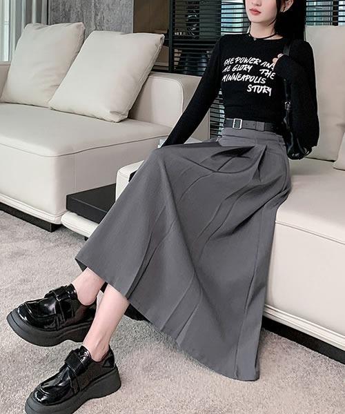 Pittok(ピットク)の「タック入りセミロングフレアスカート(スカート・レディース・グレー/ブラック・MEDIUM)」の2枚目の写真