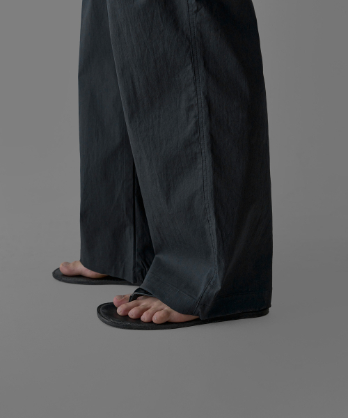 BOWLOW PRODUCT（バウロープロダクト）の「ライトCNツーピンタックパンツ[チャコール]（スラックス・メンズ・その他・MEDIUM/LARGE/X-LARGE）」の6枚目の写真