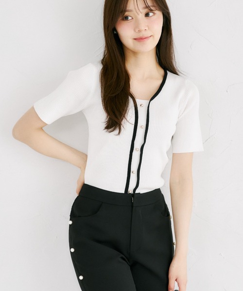 tocco closet(トッコ クローゼット)の「【ZOZO限定】接触冷感フロントバイカラーリブニットトップス(ニット/セーター・レディース・ベージュ/ブラック/ネイビー/オフホワイト/グレー・M)」の2枚目の写真