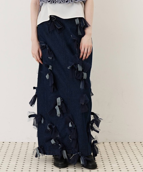 J1U by LA BELLE ETUDE(ジユウバイラベルエチュード)の「many ribbon denim skirt(スカート・レディース・インディゴブルー/グレー/ホワイト・0/1)」の12枚目の写真