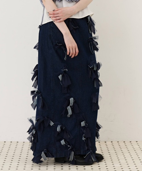 J1U by LA BELLE ETUDE(ジユウバイラベルエチュード)の「many ribbon denim skirt(スカート・レディース・インディゴブルー/グレー/ホワイト・0/1)」の13枚目の写真