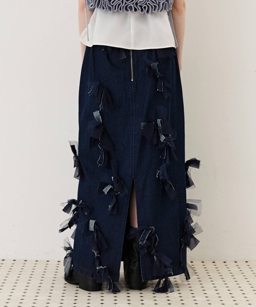 J1U by LA BELLE ETUDE(ジユウバイラベルエチュード)の「many ribbon denim skirt(スカート・レディース・インディゴブルー/グレー/ホワイト・0/1)」の14枚目の写真