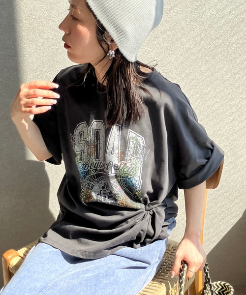 zena(ジェナ)の「ストーンデコ&カレッジプリントTee(Tシャツ/カットソー・レディース・オフホワイト/チャコールグレー/オートミール・フリー)」の7枚目の写真