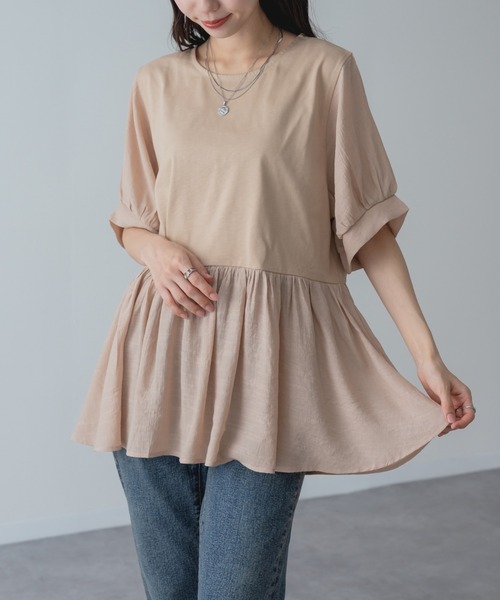 refinedworks(リファインドワークス)の「【refinedworks】異素材 切替 ペプラム トップス(Tシャツ/カットソー・レディース・チャコールグレー/ベージュ/カーキ・FREE)」の6枚目の写真