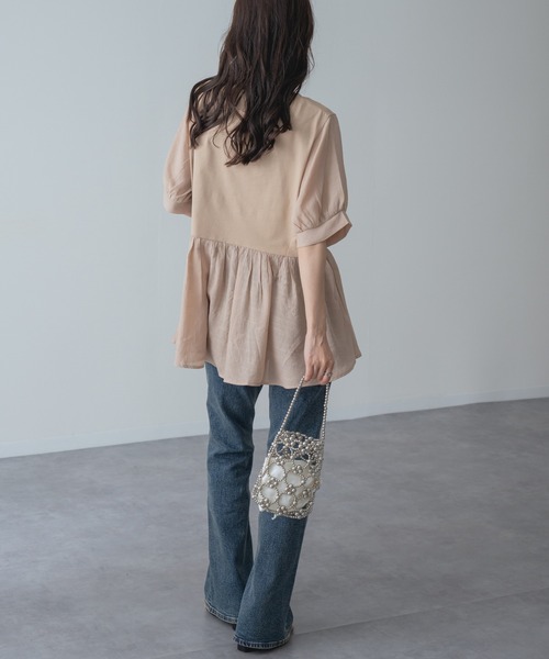 refinedworks(リファインドワークス)の「【refinedworks】異素材 切替 ペプラム トップス(Tシャツ/カットソー・レディース・チャコールグレー/ベージュ/カーキ・FREE)」の19枚目の写真