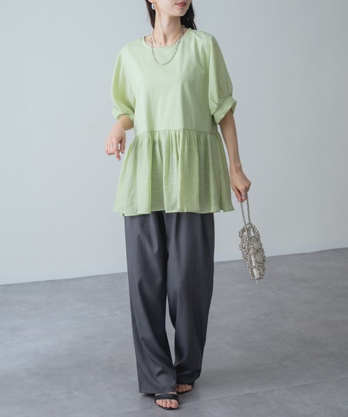 refinedworks(リファインドワークス)の「【refinedworks】異素材 切替 ペプラム トップス(Tシャツ/カットソー・レディース・チャコールグレー/ベージュ/カーキ・FREE)」の22枚目の写真