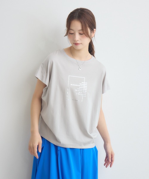 KATHARINE ROSS(キャサリンロス)の「日本製ラメプリントTシャツ(Tシャツ/カットソー・レディース・グレイッシュベージュ/ブルー・MEDIUM)」の4枚目の写真