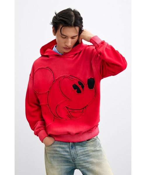 Desigual(デシグアル)の「ミッキー ビッグフェイス タイダイ パーカー Disney【2026-2027年秋冬新作】(スウェット・メンズ・レッド・XS/S/M/XL)」の2枚目の写真