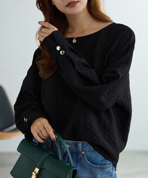 Viola e Viola(ヴィオラエヴィオラ)の「ふくれジャカード素材ふんわり袖トップス(Tシャツ/カットソー・レディース・ブラック/アイボリー/ネイビー/ブルー・L/LL/M)」の18枚目の写真