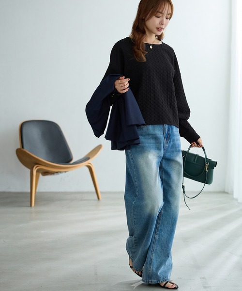 Viola e Viola(ヴィオラエヴィオラ)の「ふくれジャカード素材ふんわり袖トップス(Tシャツ/カットソー・レディース・ブラック/アイボリー/ネイビー/ブルー・L/LL/M)」の22枚目の写真