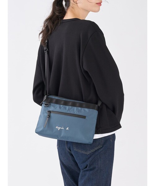 agnes b.（アニエスベー）の「ナイロン スモール ショルダーバッグ "Fred" ABH02-03（ショルダーバッグ・メンズ・ブルー系その他・FREE）」の10枚目の写真