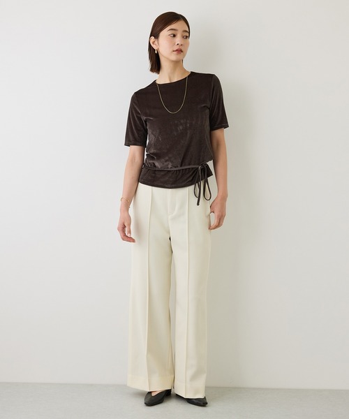 ROPE'（ロペ）の「チョーカーコード付きシアーベロアTシャツ/イージーケア（Tシャツ/カットソー・レディース・ブラウン/キャメル/オフホワイト・38）」の10枚目の写真