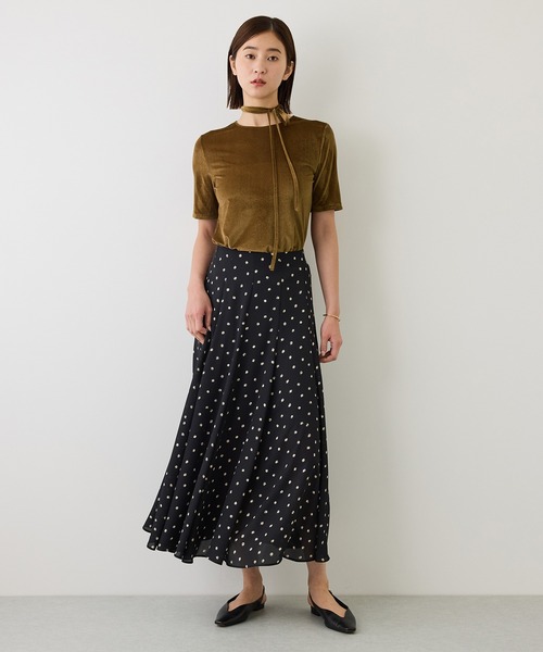 ROPE'（ロペ）の「チョーカーコード付きシアーベロアTシャツ/イージーケア（Tシャツ/カットソー・レディース・ブラウン/キャメル/オフホワイト・38）」の12枚目の写真