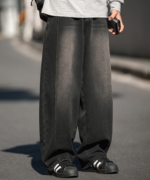 by LEGNA(バイレグナ)の「切替ワイドデニムパンツ(デニムパンツ・メンズ・ブラック系2/ブラック/ライトグレー/ブルー/ブラック系1・MEDIUM/X-LARGE/LARGE/XXX-LARGE/XX-LARGE)」の3枚目の写真