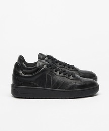 VEJA V-90 ZZ レザースニーカー