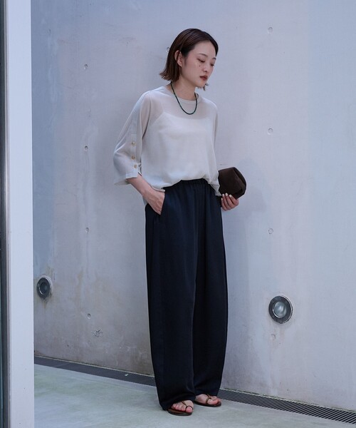 qualite(カリテ)の「袖スリットシアーニット(ニット/セーター・レディース・ブラウン/グレイッシュベージュ/ブルー・フリー)」の16枚目の写真