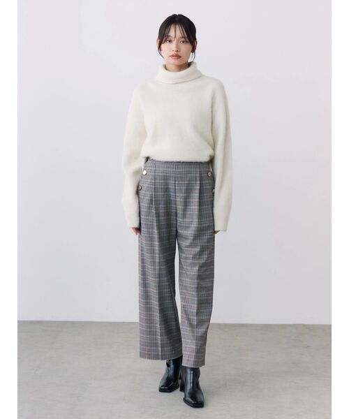 TONAL(トーナル)の「FOX×CASHMERE タートルニット(ニット/セーター・レディース・ベージュ/ミント/オフホワイト/グレー/ベビーピンク・MEDIUM)」の13枚目の写真