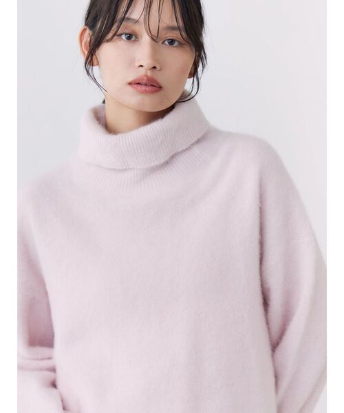 TONAL(トーナル)の「FOX×CASHMERE タートルニット(ニット/セーター・レディース・ベージュ/ミント/オフホワイト/グレー/ベビーピンク・MEDIUM)」の19枚目の写真