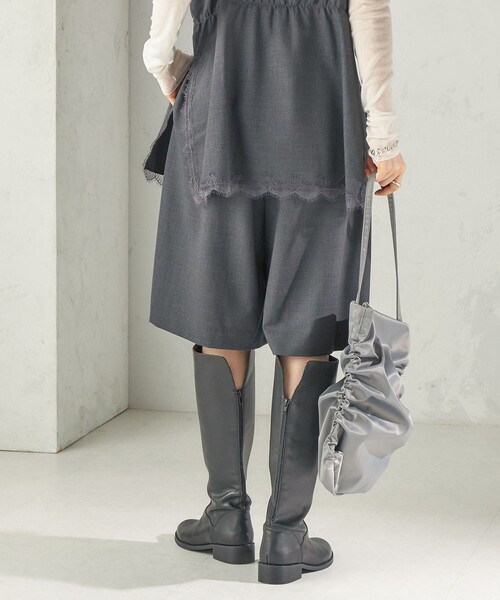 SHIPS(シップス)の「〈手洗い可能〉タック ギャザー ハーフ パンツ(その他パンツ・レディース・ブラック/チャコールグレー・ONE SIZE)」の8枚目の写真