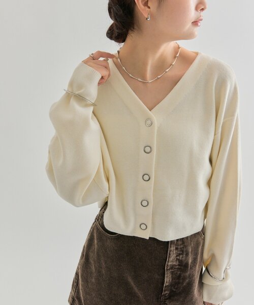 mystic(ミスティック)の「【ZOZO限定REVIVAL】26AW Vボタンカーディガン(カーディガン/ボレロ・レディース・グレー/ネイビー/オフホワイト・FREE)」の5枚目の写真