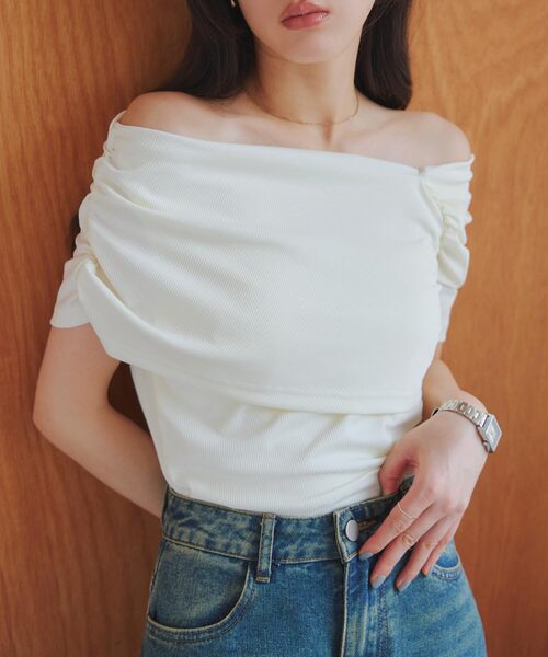 KOBE LETTUCE(コウベレタス)の「2wayショルダードレープトップス(Tシャツ/カットソー・レディース・ブラック/オフホワイト/ピンク/アイボリー系・M)」の3枚目の写真