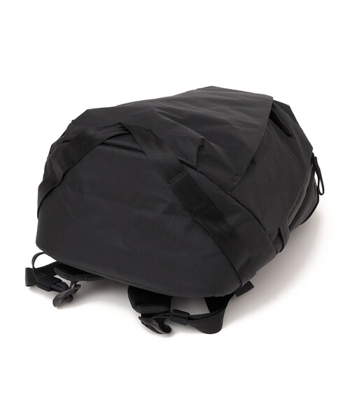 SHIPS any(シップス エニィ)の「ABLE CARRY: 21L Daily Plus X-Pac バックパック(バックパック/リュック・メンズ・ブラック・ONE SIZE)」の3枚目の写真