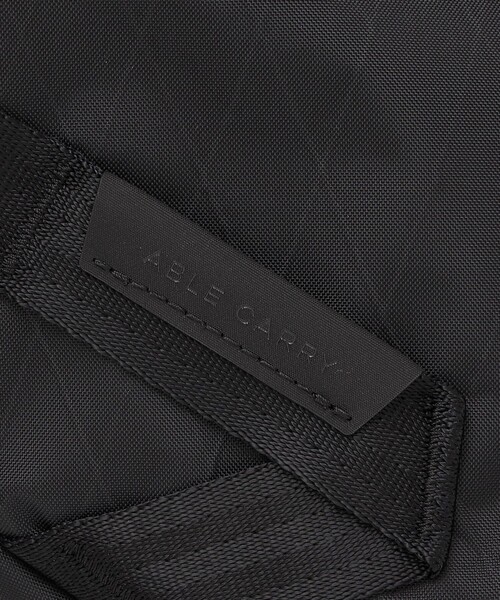 SHIPS any(シップス エニィ)の「ABLE CARRY: 21L Daily Plus X-Pac バックパック(バックパック/リュック・メンズ・ブラック・ONE SIZE)」の11枚目の写真