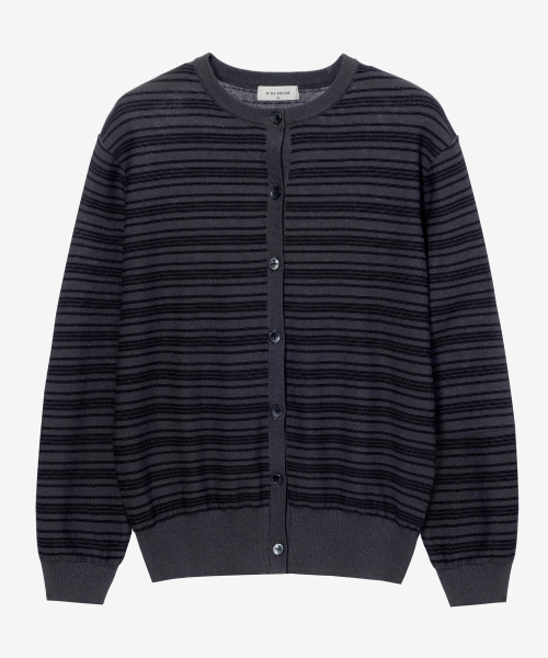 MINDBRIDGE（マインドブリッジ）の「[COUTURE] ウォッシャブル ストライプ ラウンド セミオーバーサイズ カーディガン - 2カラー（カーディガン/ボレロ・メンズ・ダークグレー/グレー・100/105/110/95）」の8枚目の写真