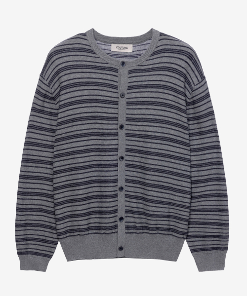 MINDBRIDGE（マインドブリッジ）の「[COUTURE] ウォッシャブル ストライプ ラウンド セミオーバーサイズ カーディガン - 2カラー（カーディガン/ボレロ・メンズ・ダークグレー/グレー・100/105/110/95）」の10枚目の写真