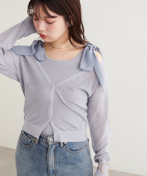 natural couture(ナチュラルクチュール)の「透かし編みラメニットカーディガン(カーディガン/ボレロ・レディース・ブラウン/ベージュ/サックスブルー/オフホワイト/ブラック・FREE)」の5枚目の写真