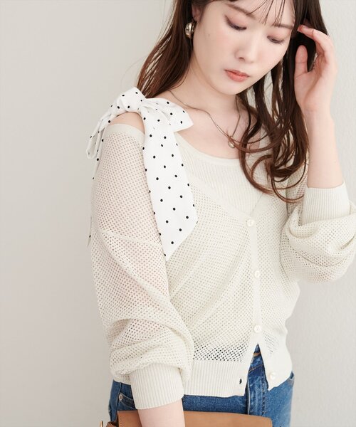 natural couture(ナチュラルクチュール)の「透かし編みラメニットカーディガン(カーディガン/ボレロ・レディース・ブラウン/ベージュ/サックスブルー/オフホワイト/ブラック・FREE)」の6枚目の写真
