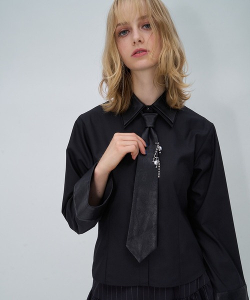 HARE(ハレ)の「パーツツキコンパクトネクタイシャツLS(HARE)(シャツ/ブラウス・レディース・ブラック系その他/ブルー/ブラック/ブラウン/ホワイト・FREE)」の1枚目の写真