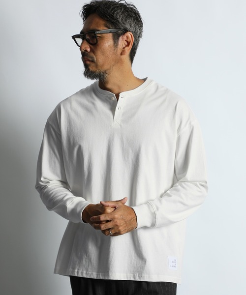 The DUFFER of ST.GEORGE(ザダファーオブセントジョージ)の「8oz HEAVY WEIGHT HENLEY NECK L/SL TEE:8オンス ヘビーウェイト ヘンリーネック ロンT(Tシャツ/カットソー・メンズ・ブルー/ブラック/ホワイト・LARGE/MEDIUM/X-LARGE/SMALL)」の1枚目の写真