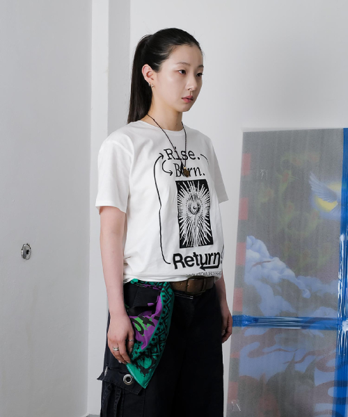 MOSQUITO MURDERERS(モスキートマーダラーズ)の「Rise. Born. Return T-SHIRT -White(Tシャツ/カットソー・レディース・その他・1/2/3)」の3枚目の写真