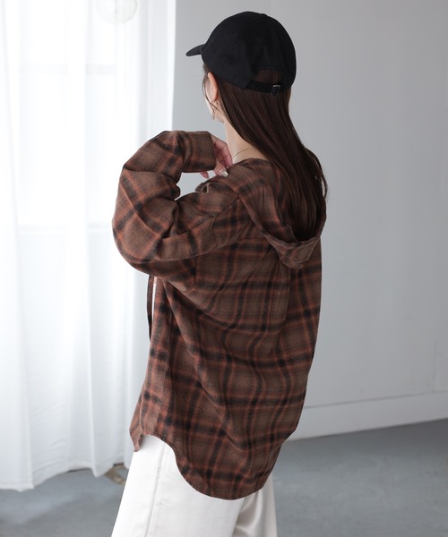 Riberry（リベリー）の「オンブレチェックフーディシャツ（シャツ/ブラウス・レディース・オフホワイト/ブラック/ライトブラウン/ブルー/ブルー系・FREE）」の16枚目の写真