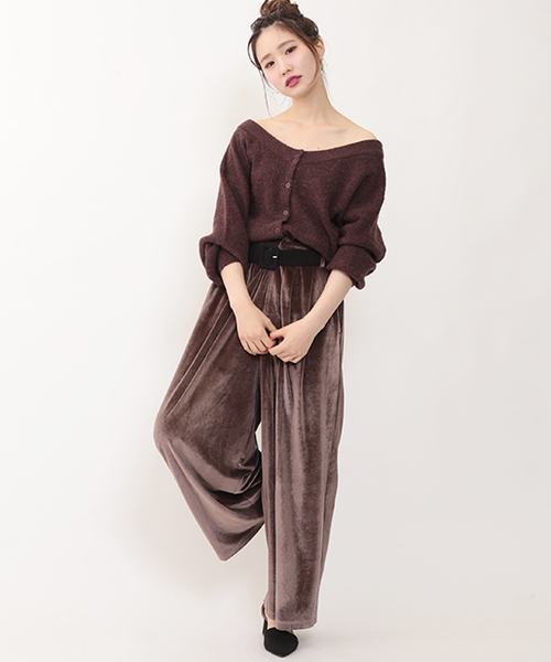 one after another NICE CLAUP(ワンアフターアナザーナイスクラップ)の「2WAYオフショルカーディガン(カーディガン/ボレロ・レディース・ブラウン/ピンク/アイボリー/ブラック・FREE)」の10枚目の写真