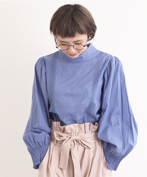 MERLOT（メルロー）の「レース使いスタンドカラーブラウス4733（シャツ/ブラウス・レディース・オレンジ/ホワイト/ブラック/ブルー/ベージュ/ピンク・FREE）」の4枚目の写真