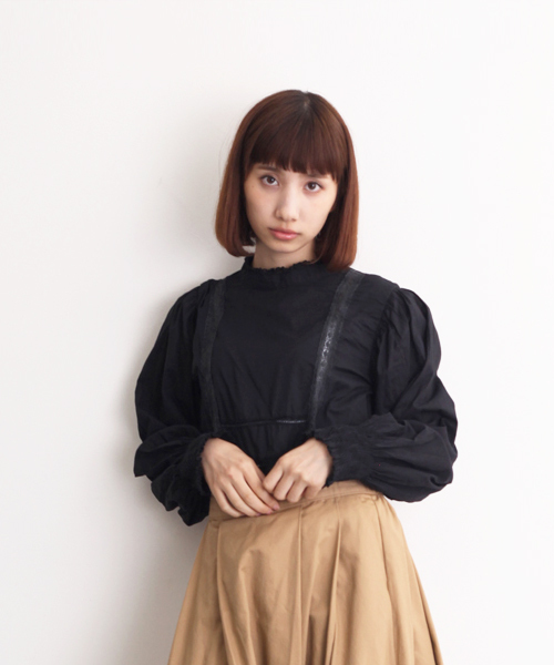 MERLOT（メルロー）の「レース使いスタンドカラーブラウス4733（シャツ/ブラウス・レディース・オレンジ/ホワイト/ブラック/ブルー/ベージュ/ピンク・FREE）」の21枚目の写真