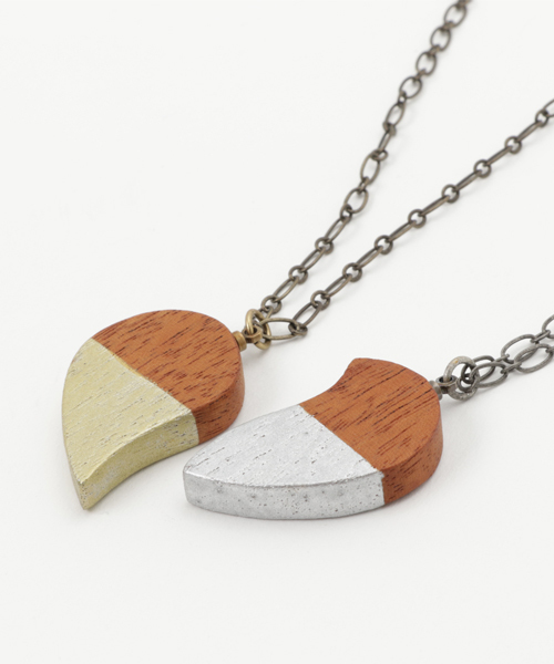 GARA（ガラ）の「GARA ガラ WOODEN HART NECKLACE 木製 ハート 